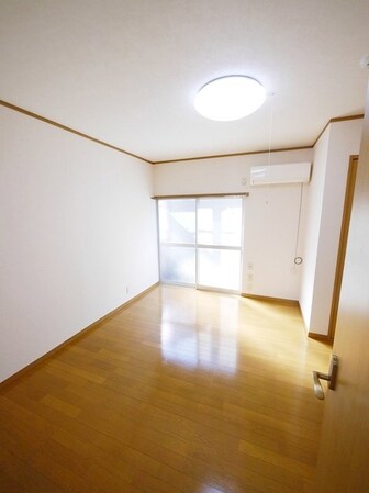 アースパックス1号棟の物件内観写真